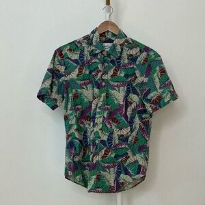 Roberta Oaks Men’s Aloha Shirt Green Leaf Print